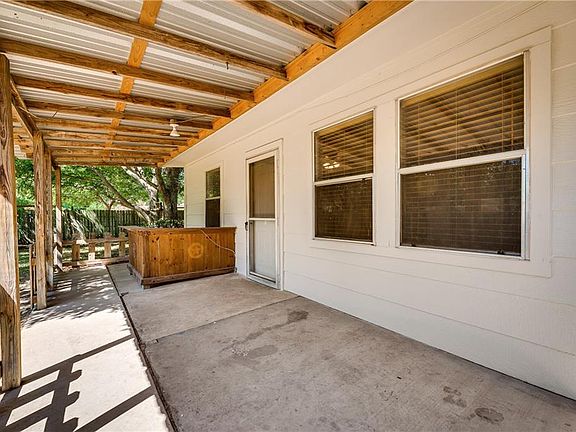 4th image of 603 Oxford Ave