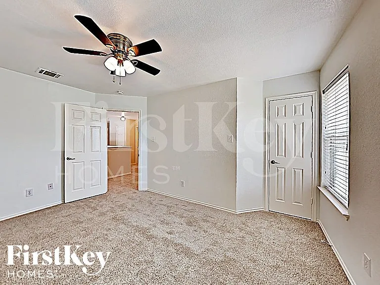 9117 Waterman Dr — Photo 11