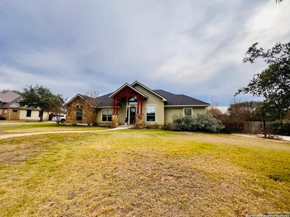 1621 Clover Ridge, Pleasanton, TX 78064
