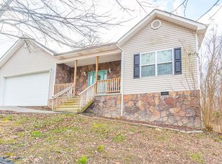 1019 Durgan Pl, Dalton, GA 30721