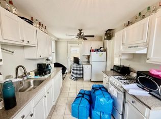 224 Hanover St APT 18, Boston, MA 02113