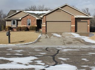 15602 E Woodcreek St, Wichita, KS 67230