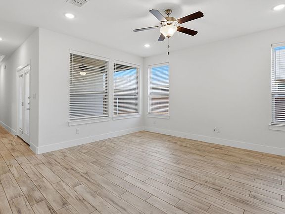 5th image of 460 Parkline Dr #34B