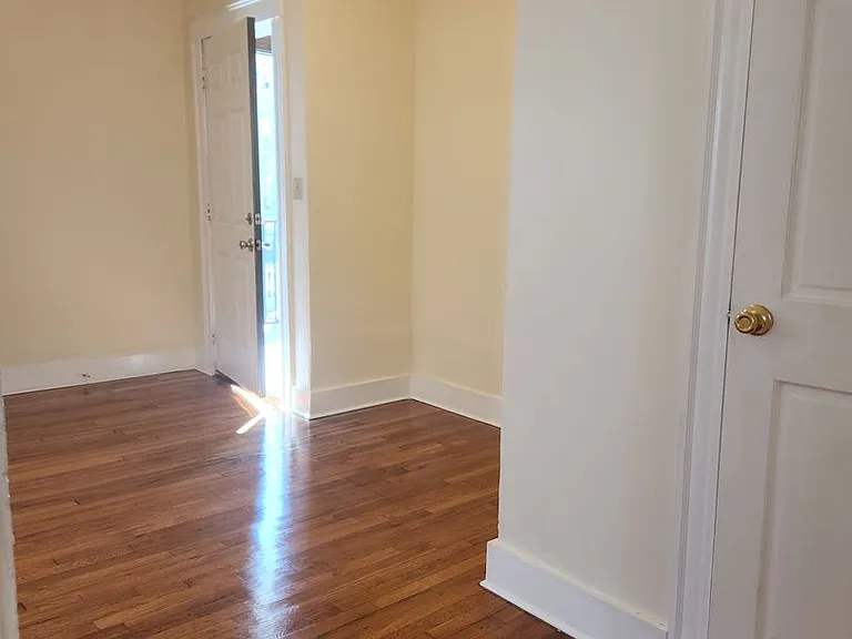 64 Whitten St — Photo 24