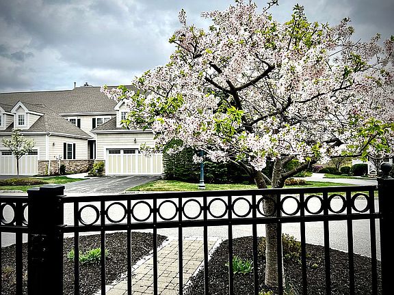 32 Turnberry (3)