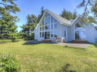 225 SW Cliff St, Depoe Bay, OR 97341
