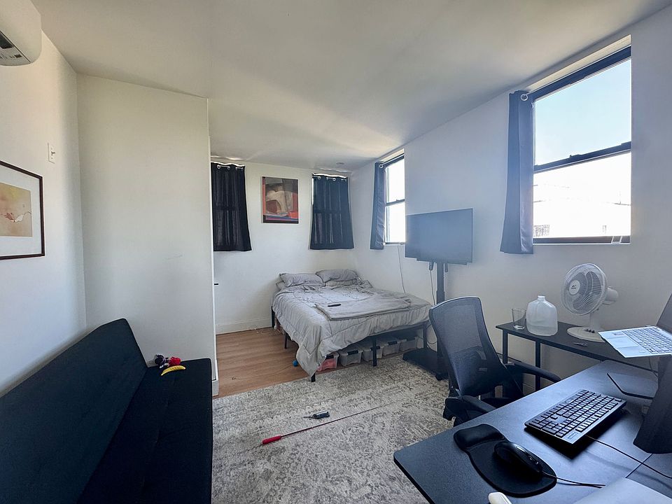1st image of 406 Cornelia St APT 5A