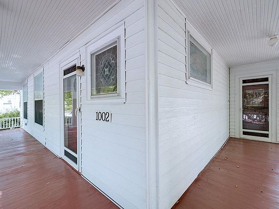 2nd image of 1002 E 9th Ave