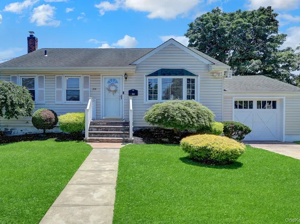 344 Tremont Road, Lindenhurst, NY 11757