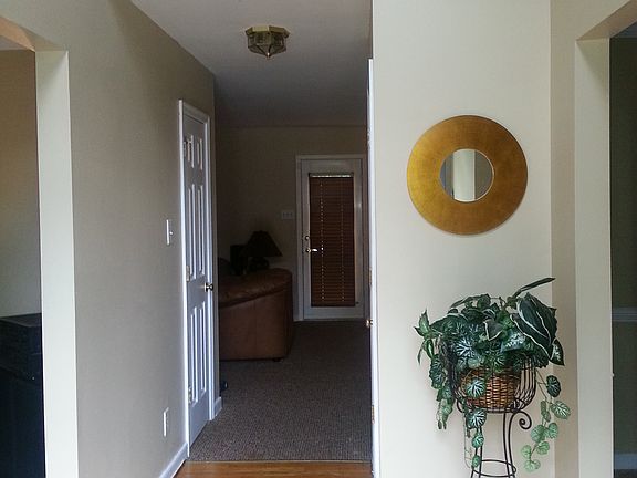 2nd image of 6804 Iron Ore Way