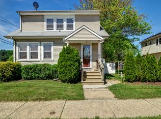 26 Oakland Ave, Edison, NJ 08817