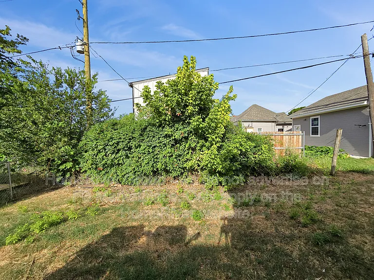 1429 Missouri Ave — Photo 17