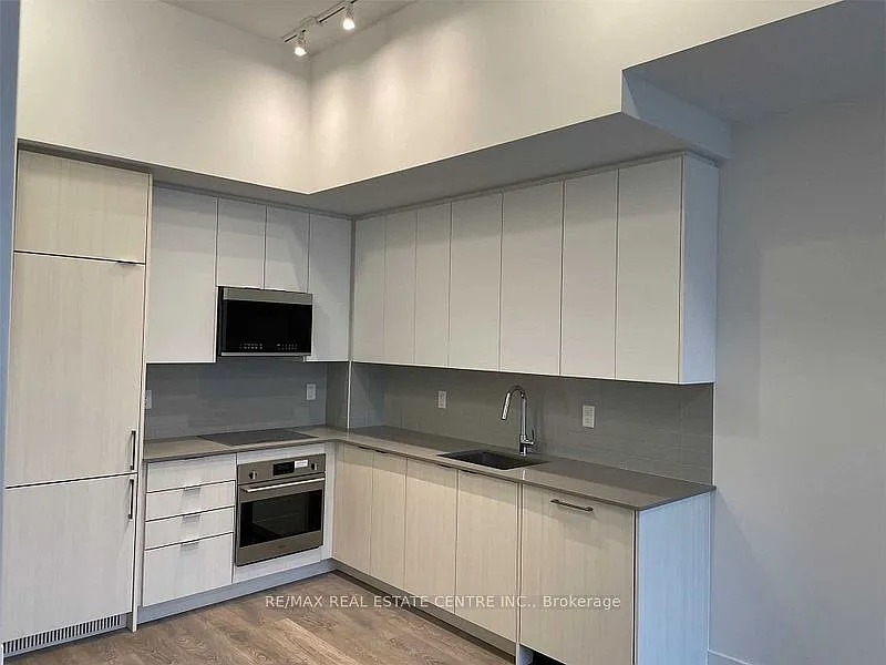 2 bed, $2,500 — Photo 4