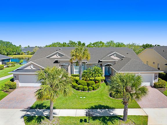 2nd image of 3813 Carambola Cir