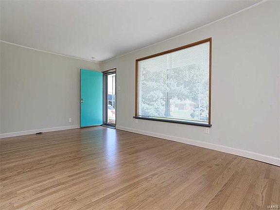 3rd image of 4334 Blow St