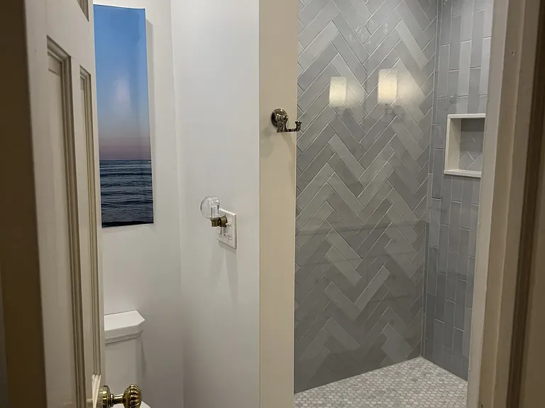 1329 N Dearborn St #3 — Photo 23