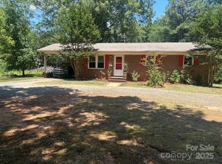 174 Crossrail Rd, Mooresville, NC 28115