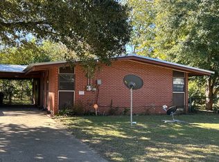 1972 Riverview Dr, Albany, GA 31705