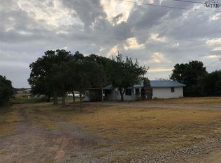 305 N Lake Rd, Holliday, TX 76366