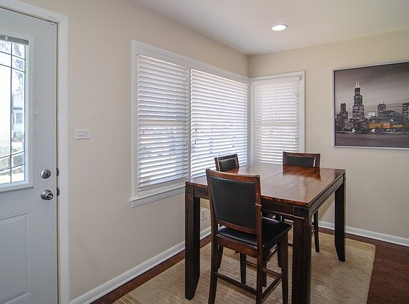3rd image of 83 N Laverne Ave