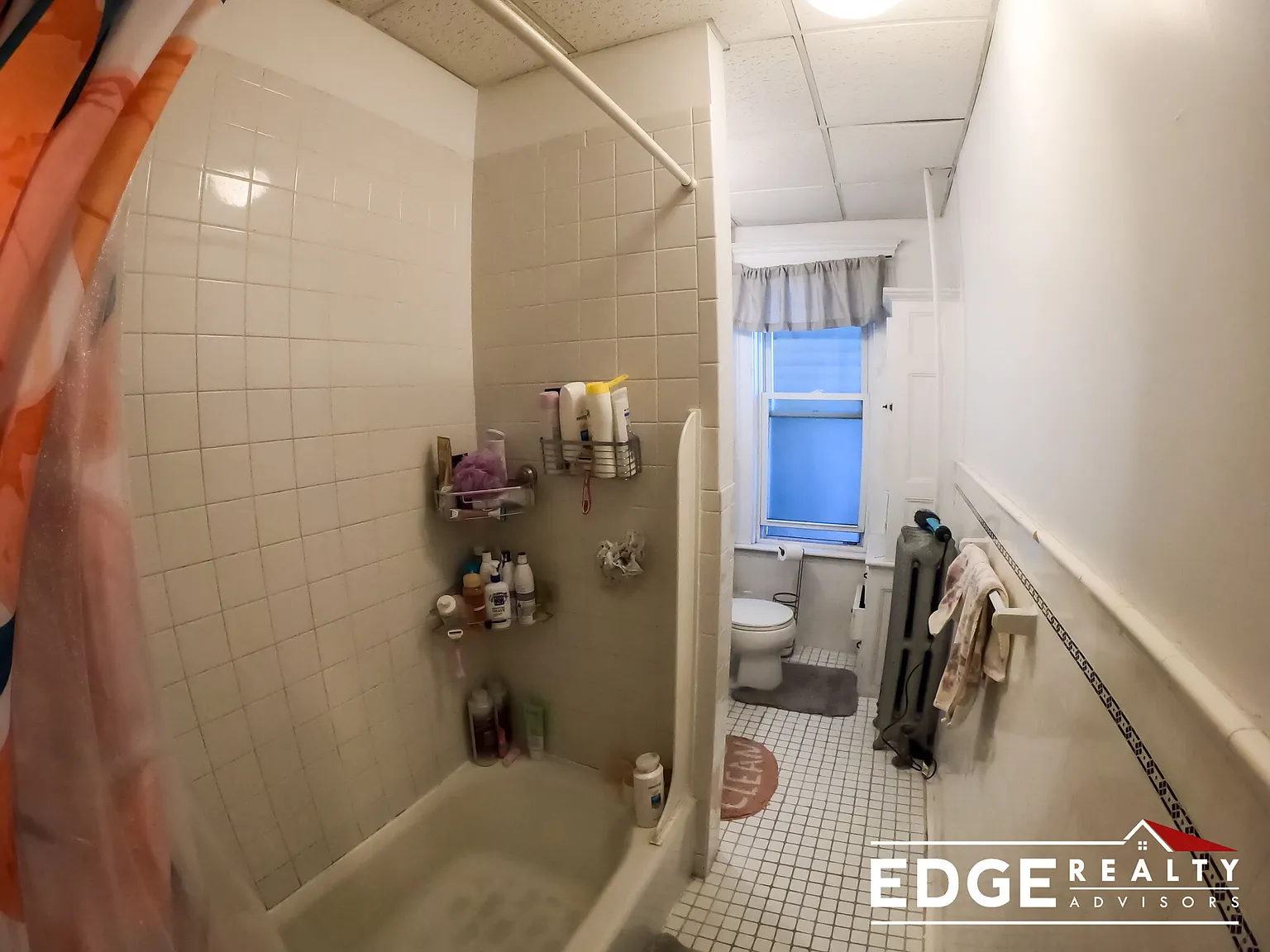 4 bed, 1400 sqft, $2,700 — Photo 3