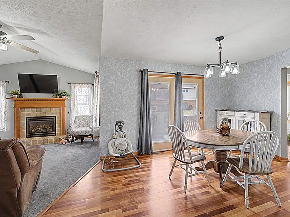 3rd image of 535 Westview Ct