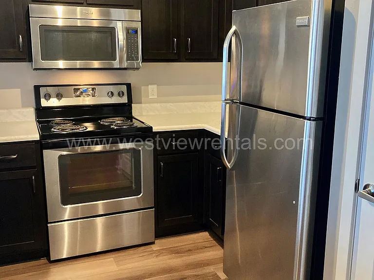 203 E Laurel St — Photo 53