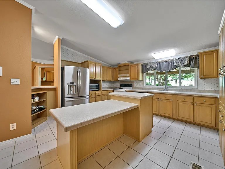 25 Novark Rd — Photo 6
