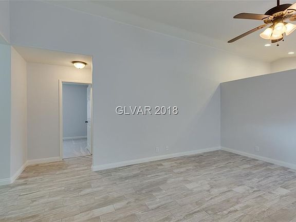 3rd image of 3616 Wild Willow St