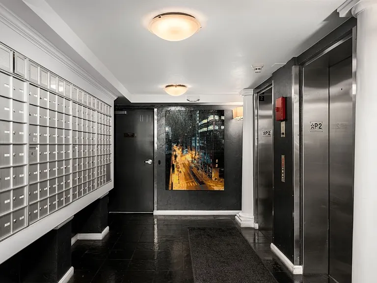 425 Vine St #420 — Photo 17