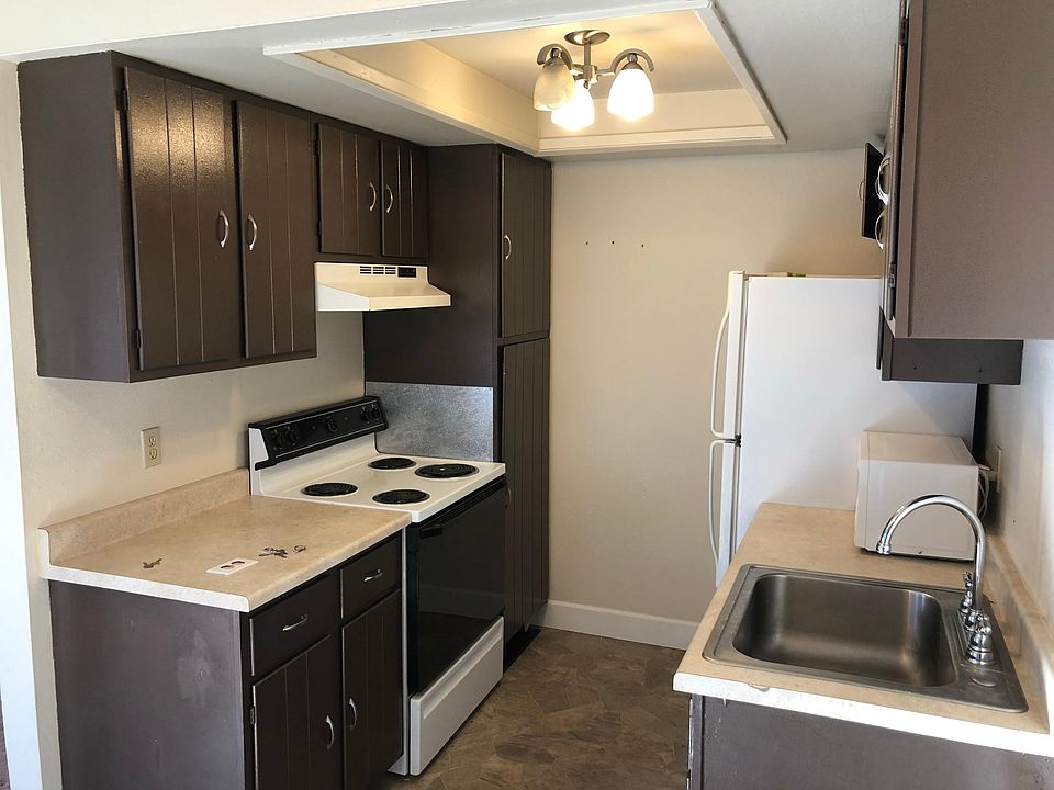 1st image of 3421 S 43rd St APT 3