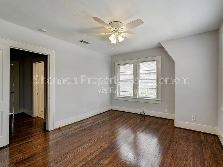1748 Hawthorne St #B — Photo 22
