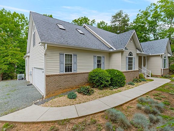 2nd image of 14 N Bearwood Dr