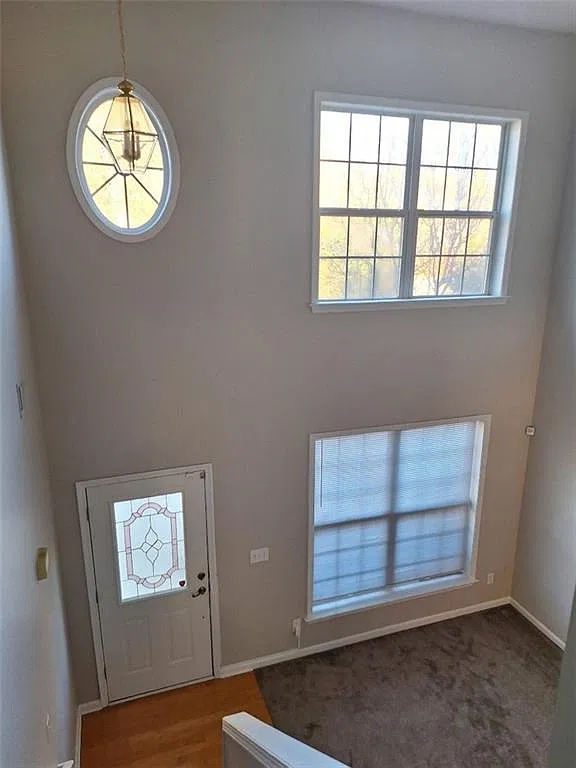 3 bed, 2.5 bath, 1155 sqft, $2,300 — Photo 4