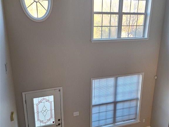 4th image of 2933 Regent Walk Dr