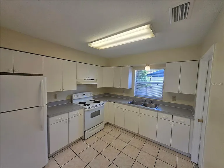 7334 Ponderosa Dr — Photo 3