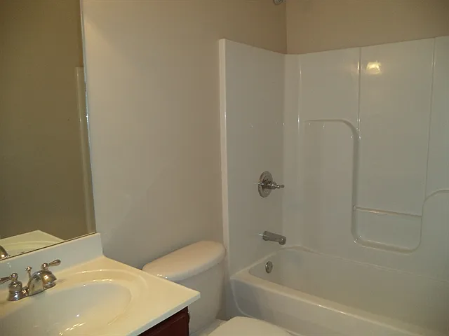 3212 Rolling Hills Ln — Photo 12
