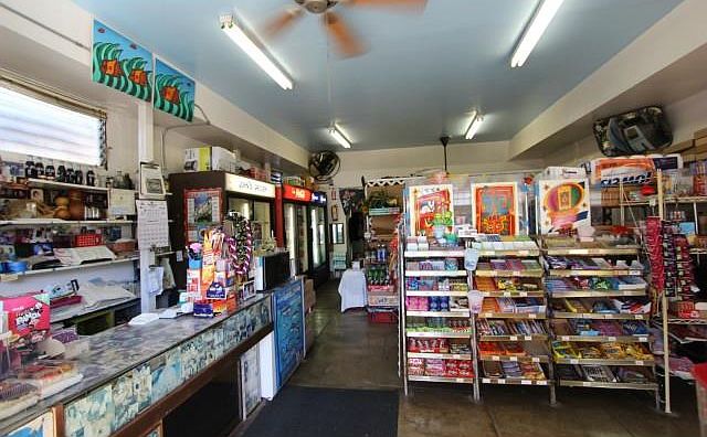 2nd image of 2426 Liliha St