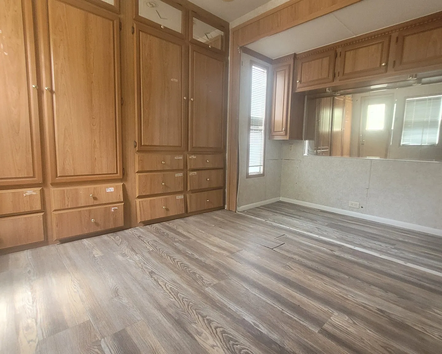 1 bed, 450 sqft, $644 — Photo 3