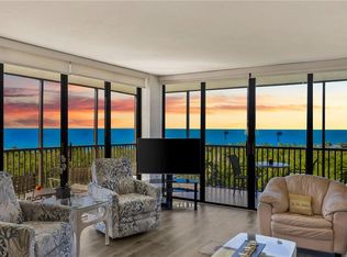 11 Bluebill AVE #702, NAPLES, FL 34108