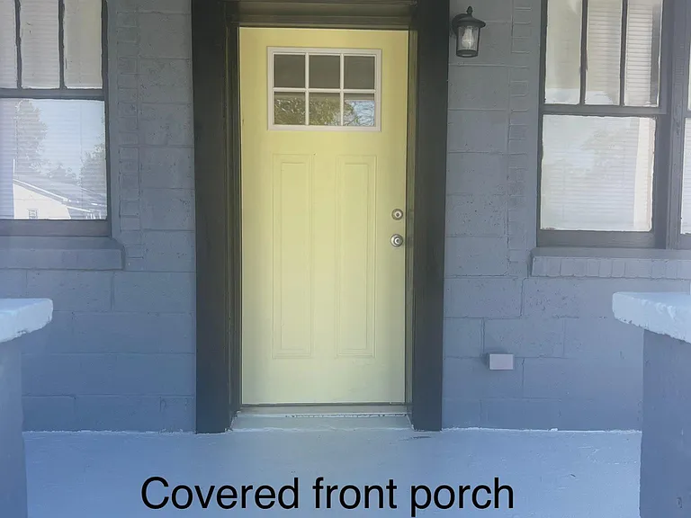 824 Green St — Photo 2