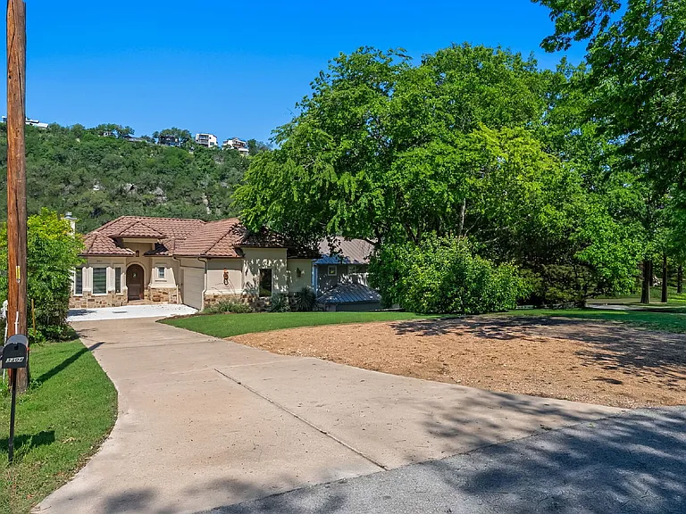 3304 Blue Jay Ln — Photo 3