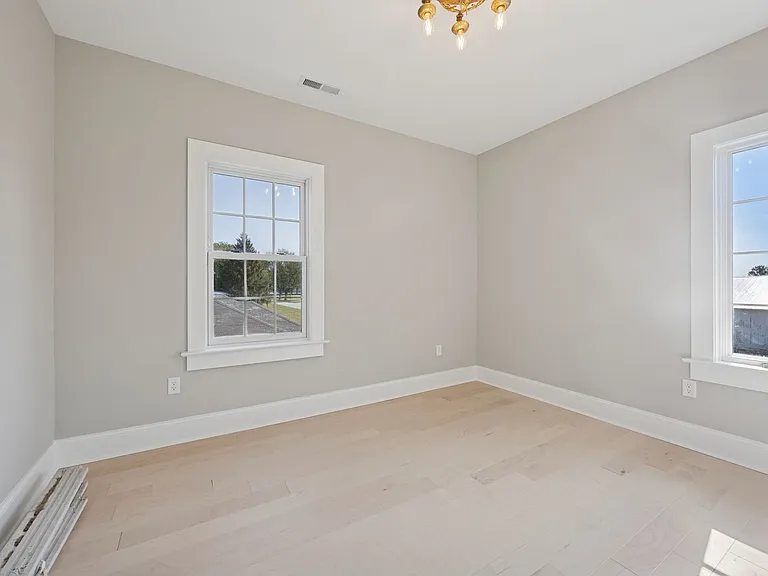 2437 Old Battery Ln — Photo 13