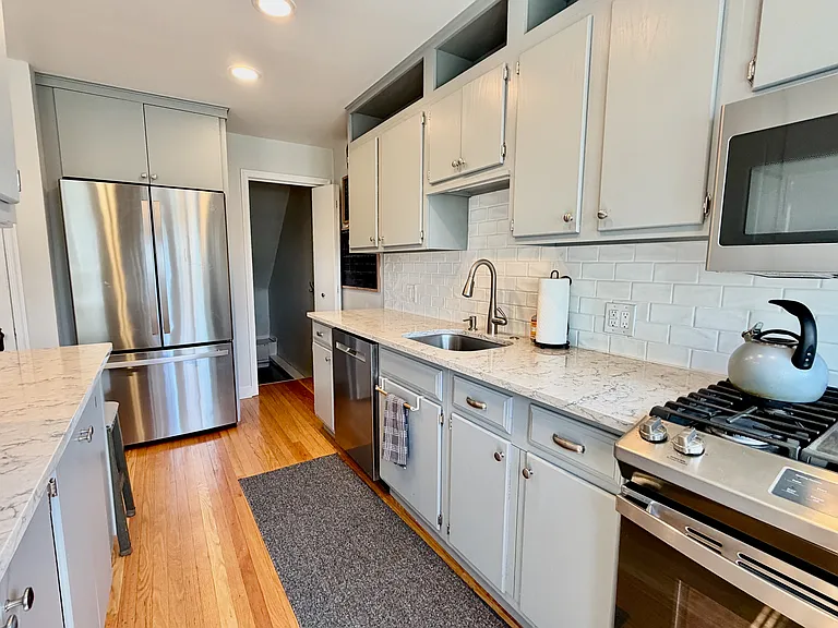 472 Olympic Ave — Photo 11