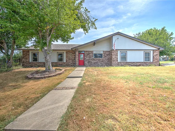 1113 S 28th St, Rogers, AR 72758