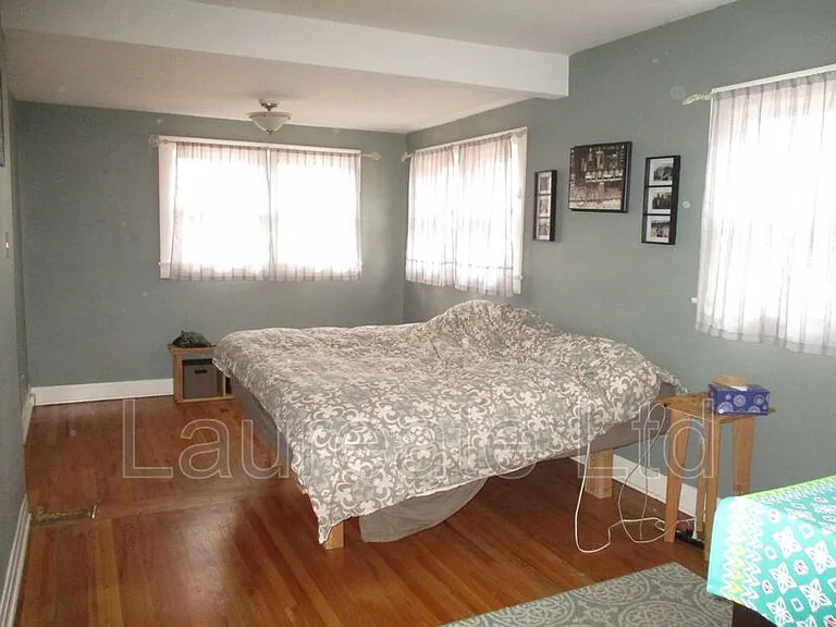 953 Garfield St — Photo 4