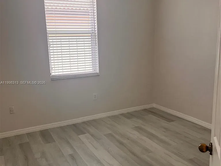 15761 SW 148th Ter — Photo 11