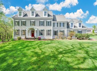 54 Sheffield Ln, Avon, CT 06001