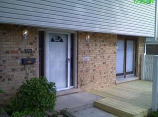 808 White Oak Ln, University Park, IL 60484