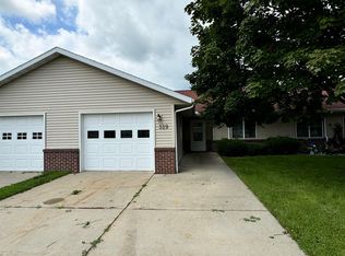 519 Golden Grove Dr #9, Evansville, WI 53536